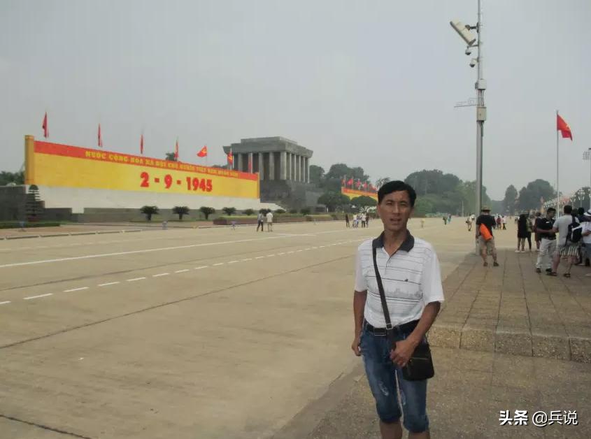 越南老兵重回当年战斗过的洞穴 (越南老兵回忆丛林战争)