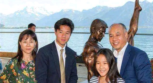 李宁后空翻事件,体操王子李宁几十年来空翻