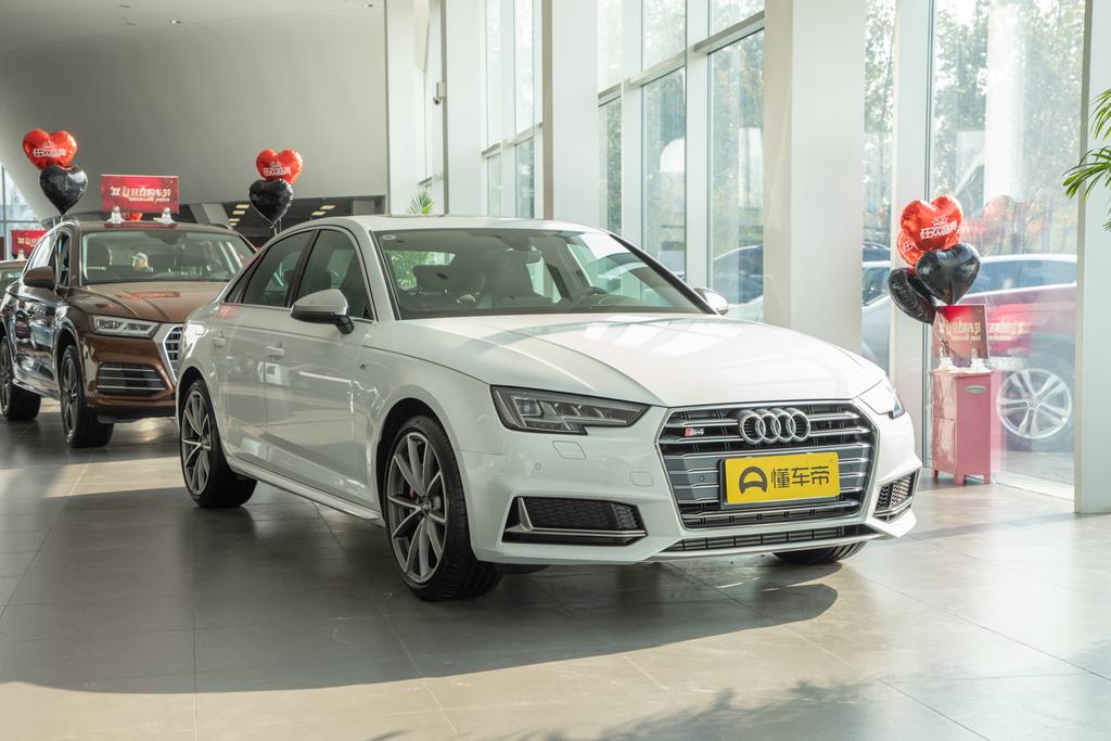 50万以内的性能车，兼顾科技感与舒适性，奥迪S4简评