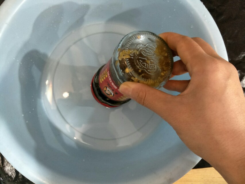 玻璃塑料罐头怎么轻松打开,玻璃罐头盖如何巧打开