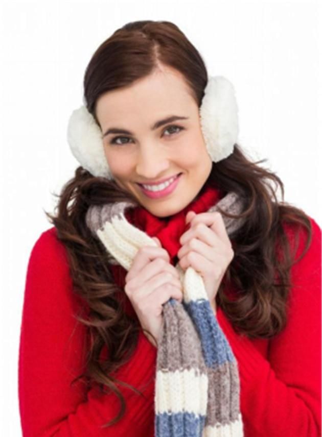 40多岁戴什么颜色的围巾显年轻,30岁的女人适合佩戴什么围巾