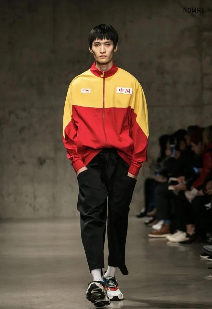 明星们脚上的球鞋，悄悄变贵了