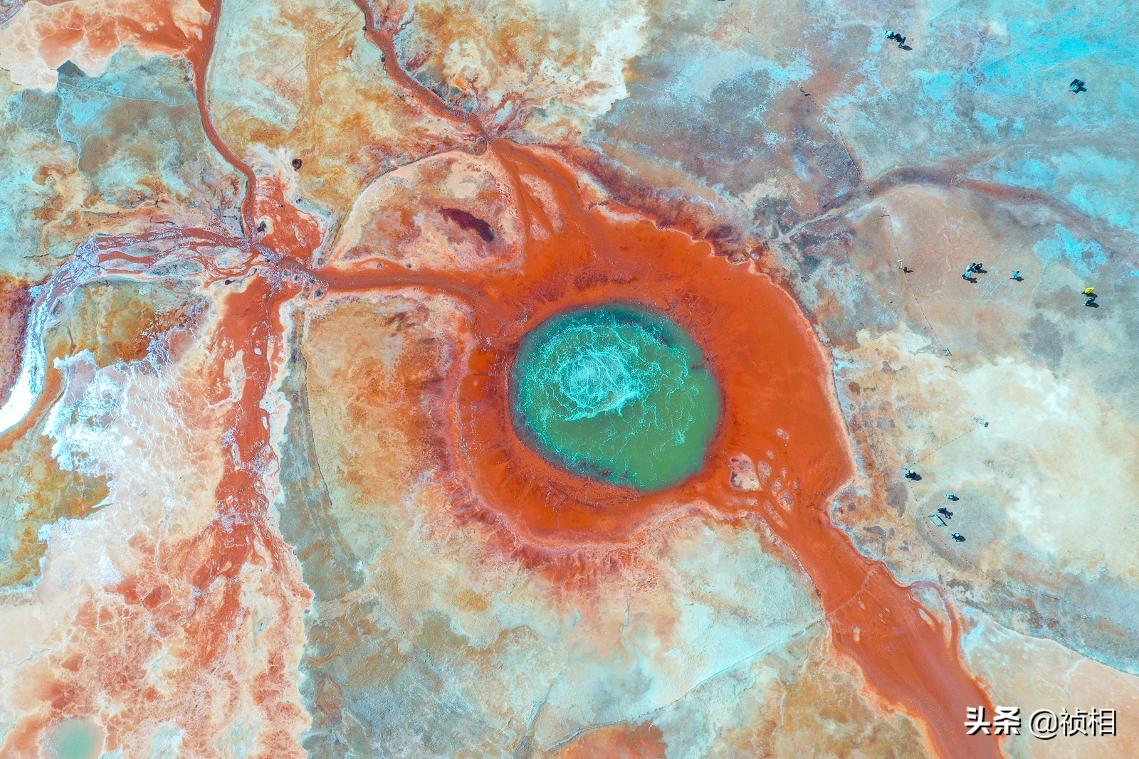 可可西里茫崖艾肯泉魔眼风景,青海恶魔之眼艾肯泉有多深