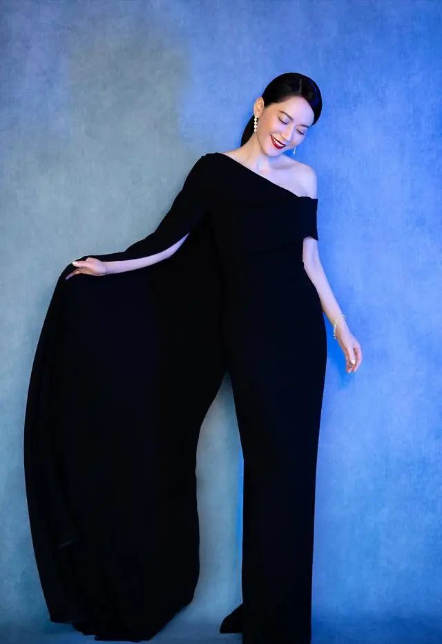 睡前五个瑜伽动作练出绵软好身材,越练越年轻的瑜伽方法