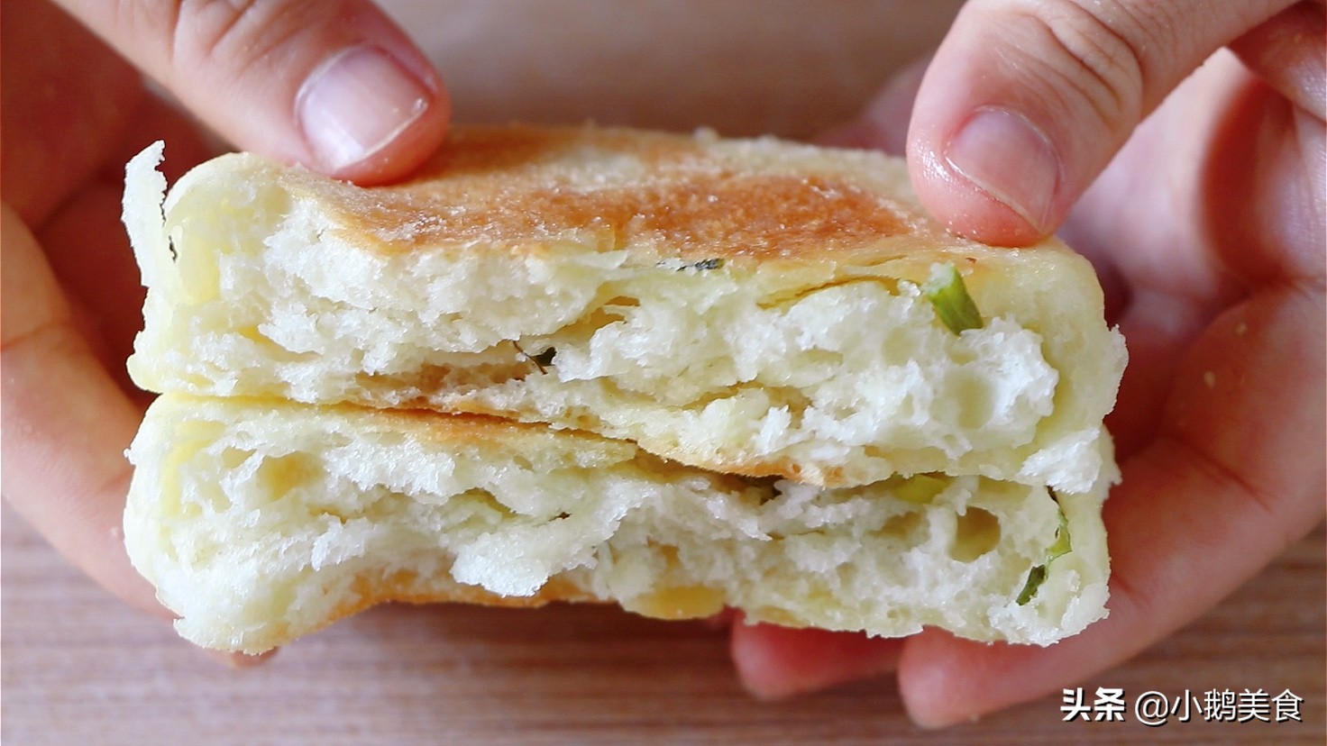 烙饼时多加这一步饼筋道又松软,烙饼又干又硬