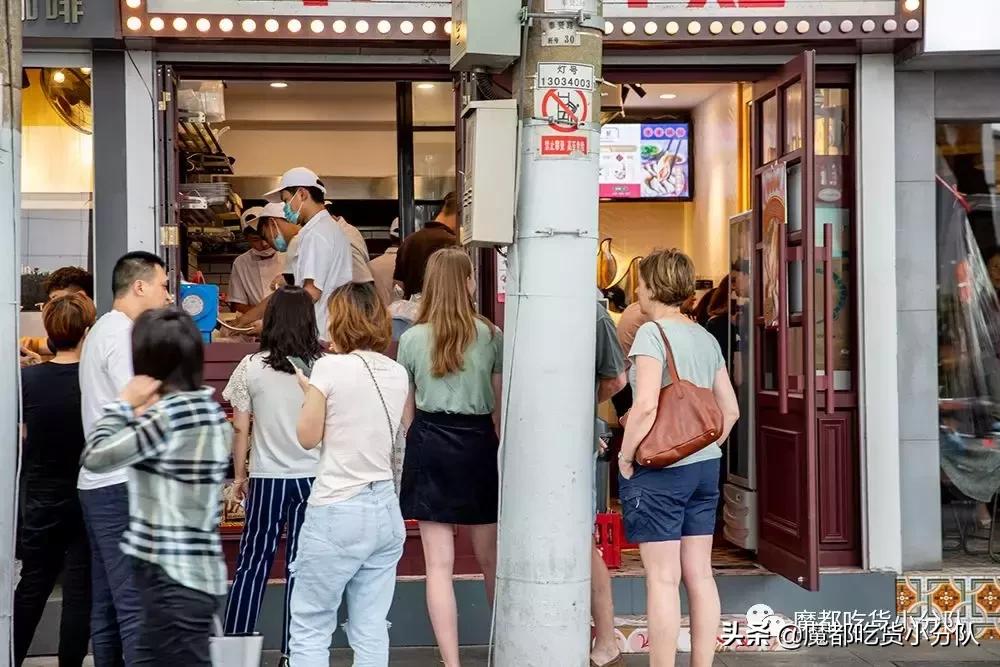 20骞村墠涓婃捣璺竟灏忓悆,浜屽崄骞村墠鐨勪笂娴风編椋熻