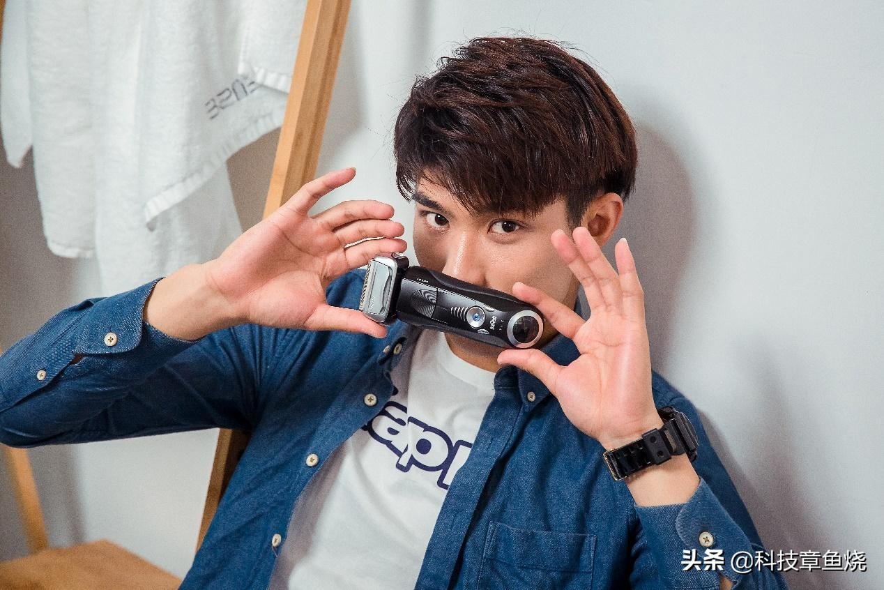 博朗剃须刀7系列多少个模式,博朗剃须刀8系清洁座怎么用