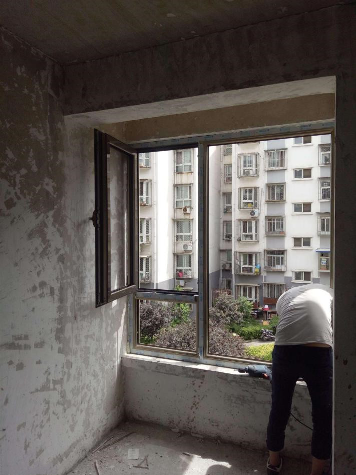 厨房推拉窗用彩铝还是用断桥铝,新房装修门窗