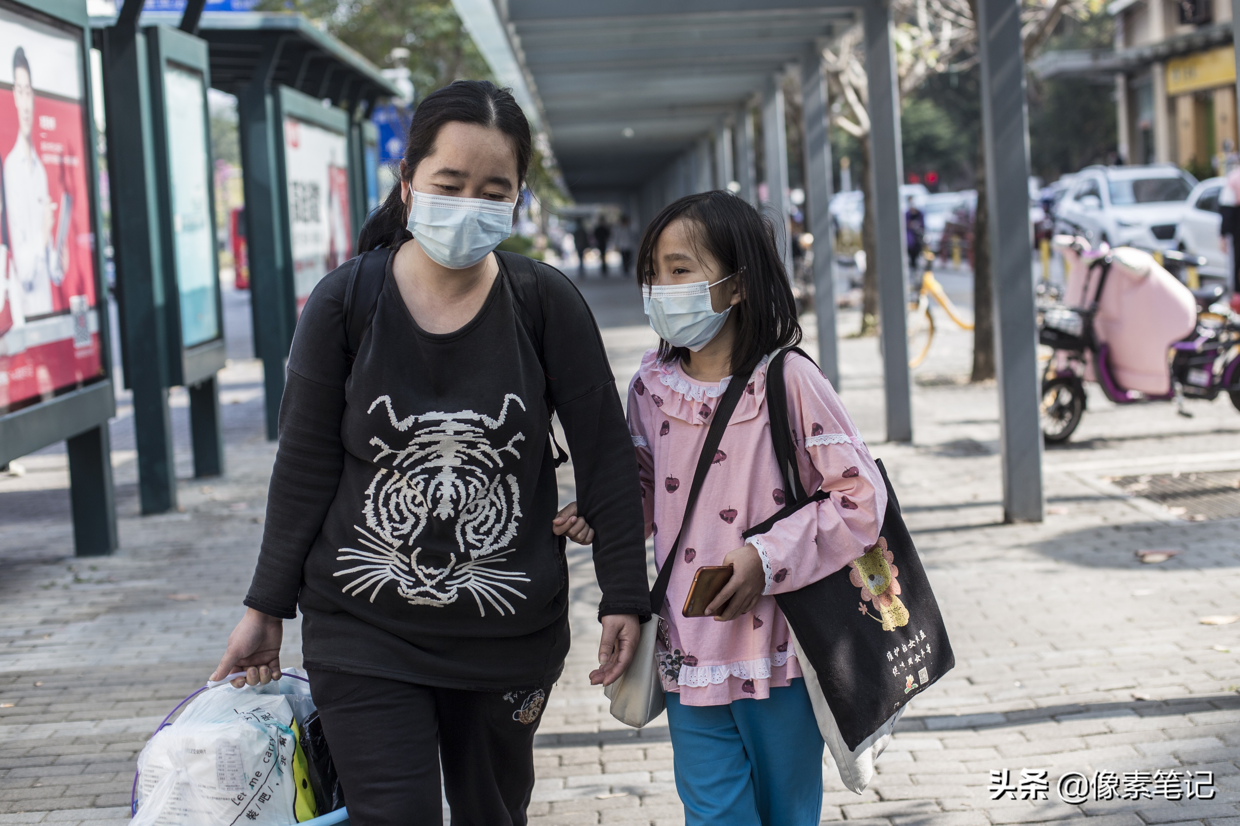 我10年前被说“养不大”的女儿，现在争取着最后一线生机