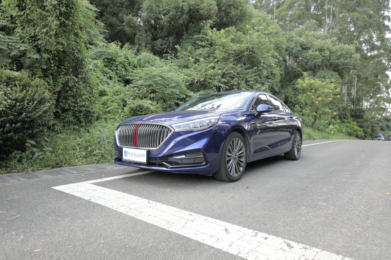 试驾新款红旗h5,红旗h5值得买吗有哪些缺点