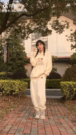 一个月涨粉50万抖音,一个月涨粉500万的网红有收入吗