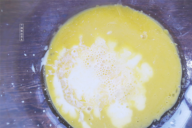 如何制作戚风蛋糕教程,戚风蛋糕制作方法完整教程