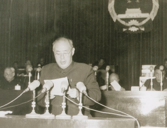 傅作义的女儿，曾为和平解放北平立下了大功，建国后结局怎样