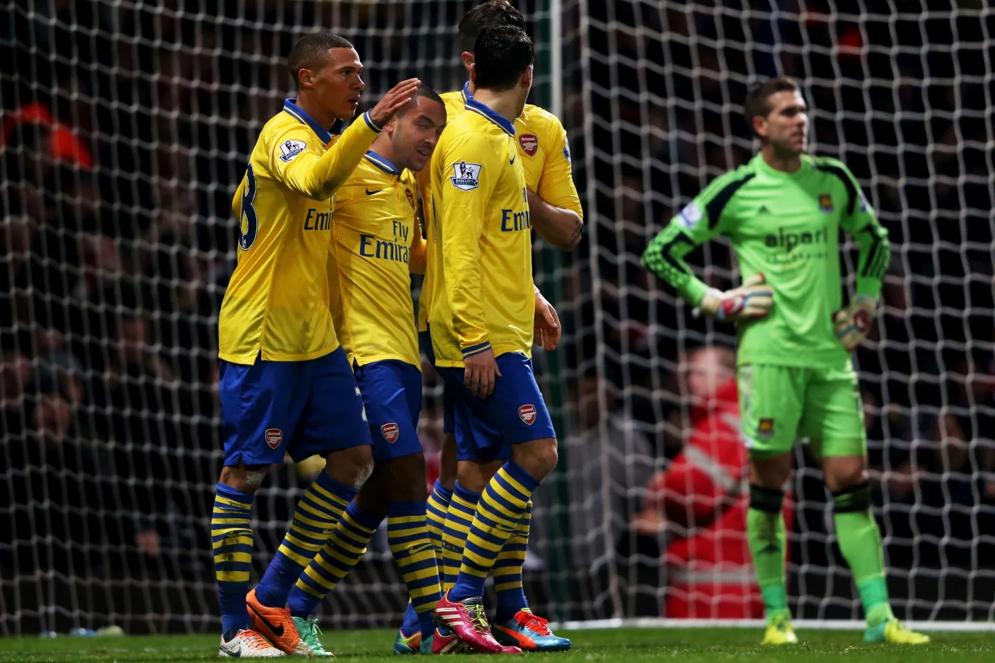 阿森纳足球球衣最厉害的是几号,阿森纳经典球衣