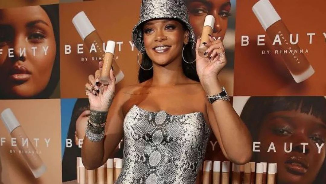 从歌坛天后到美妆老板，我只服蕾哈娜！FentyBeautybyRihanna