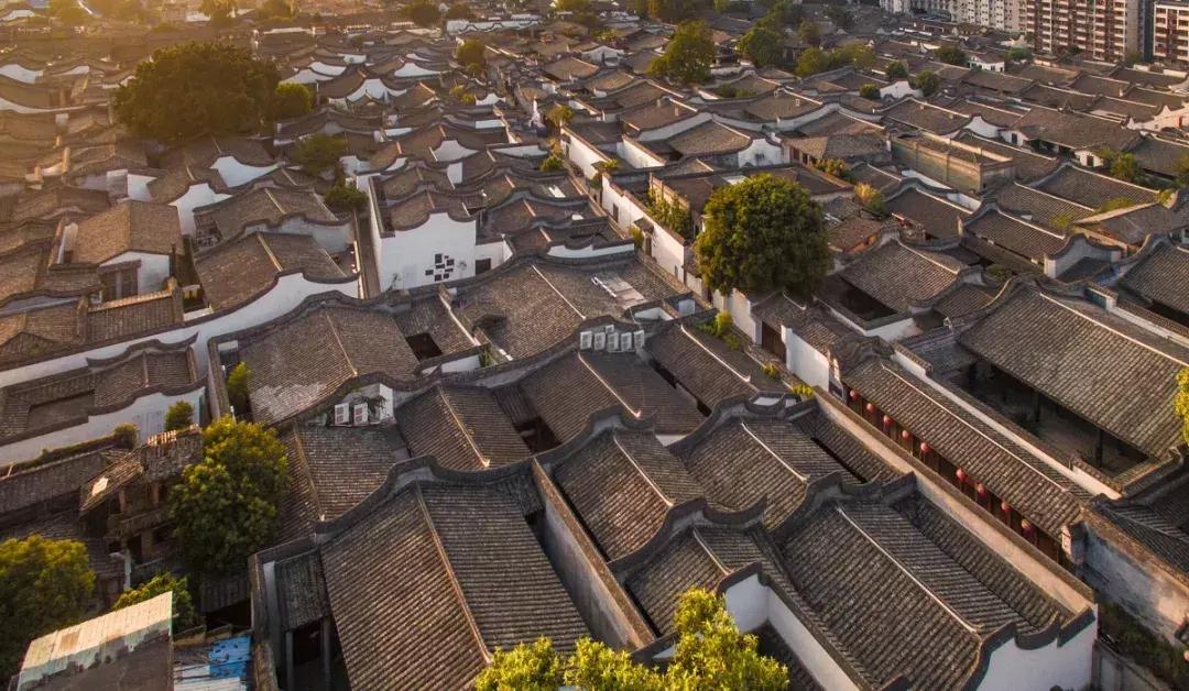 9年,54座城,1群人,最好的我们