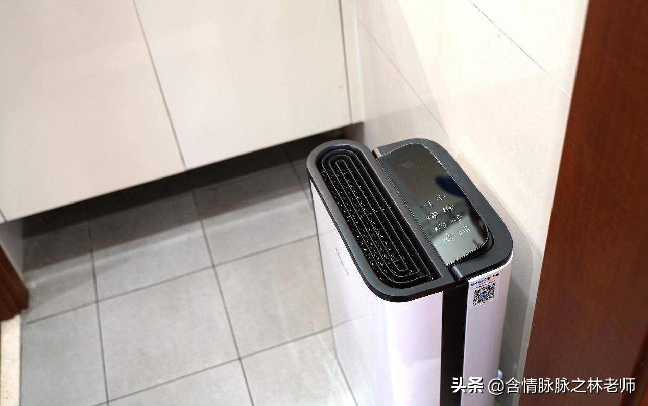 家里潮湿抽湿机,下雨家里潮湿用什么除湿机