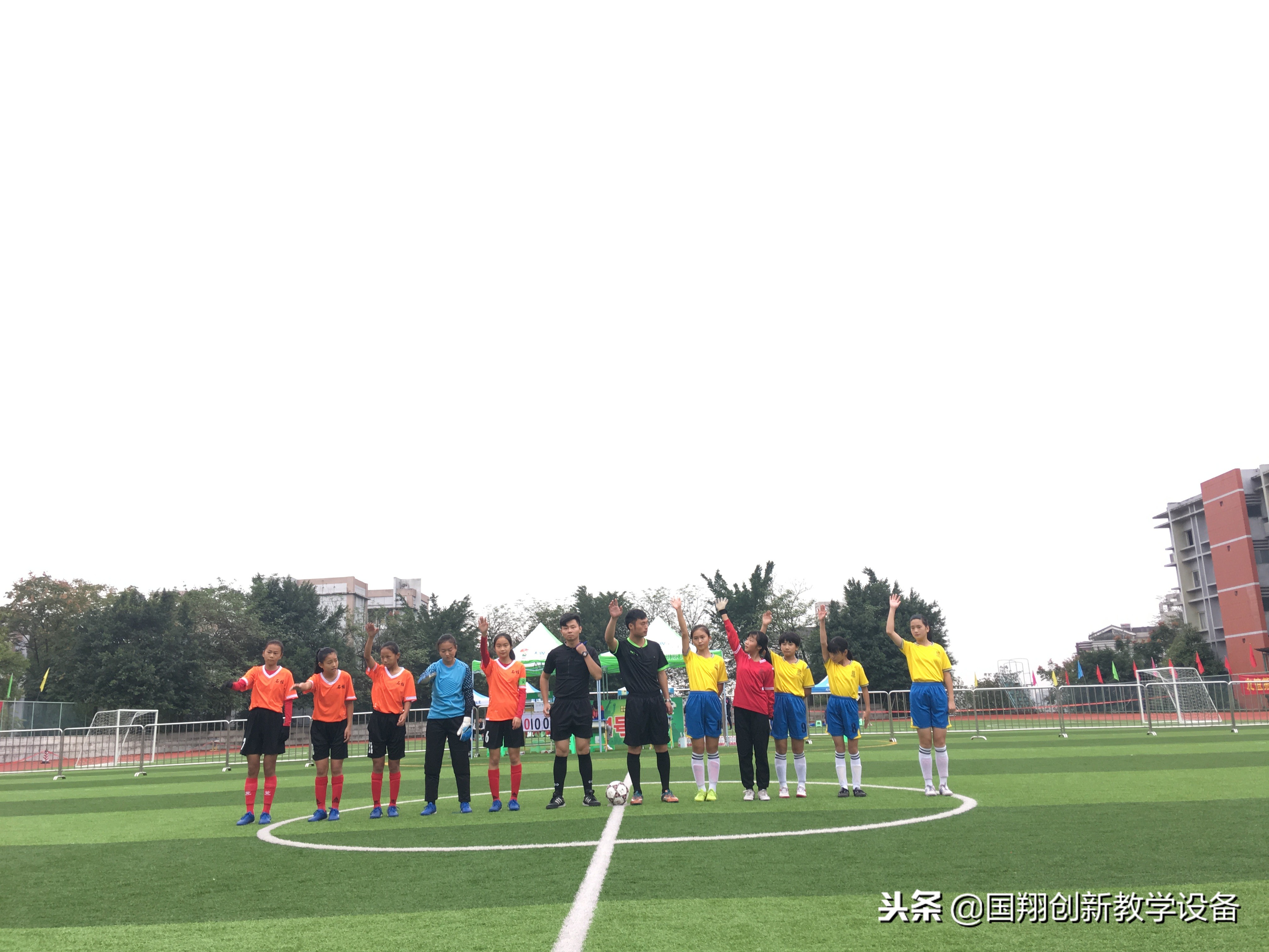 踢足球有用吗,踢足球的好处英文版