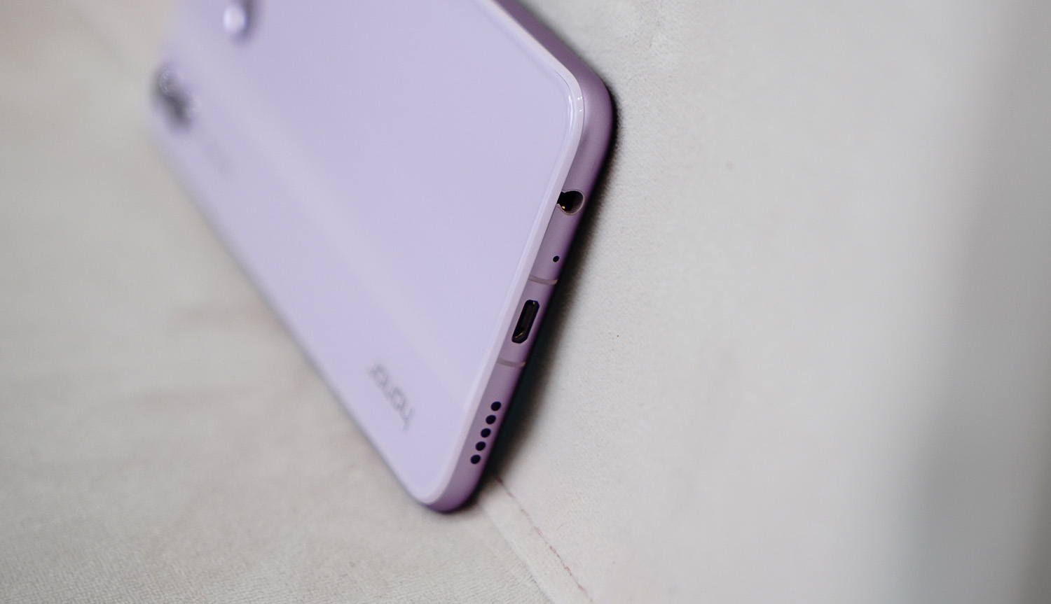 荣耀8x梦幻紫男生用,荣耀8x刚出有什么颜色