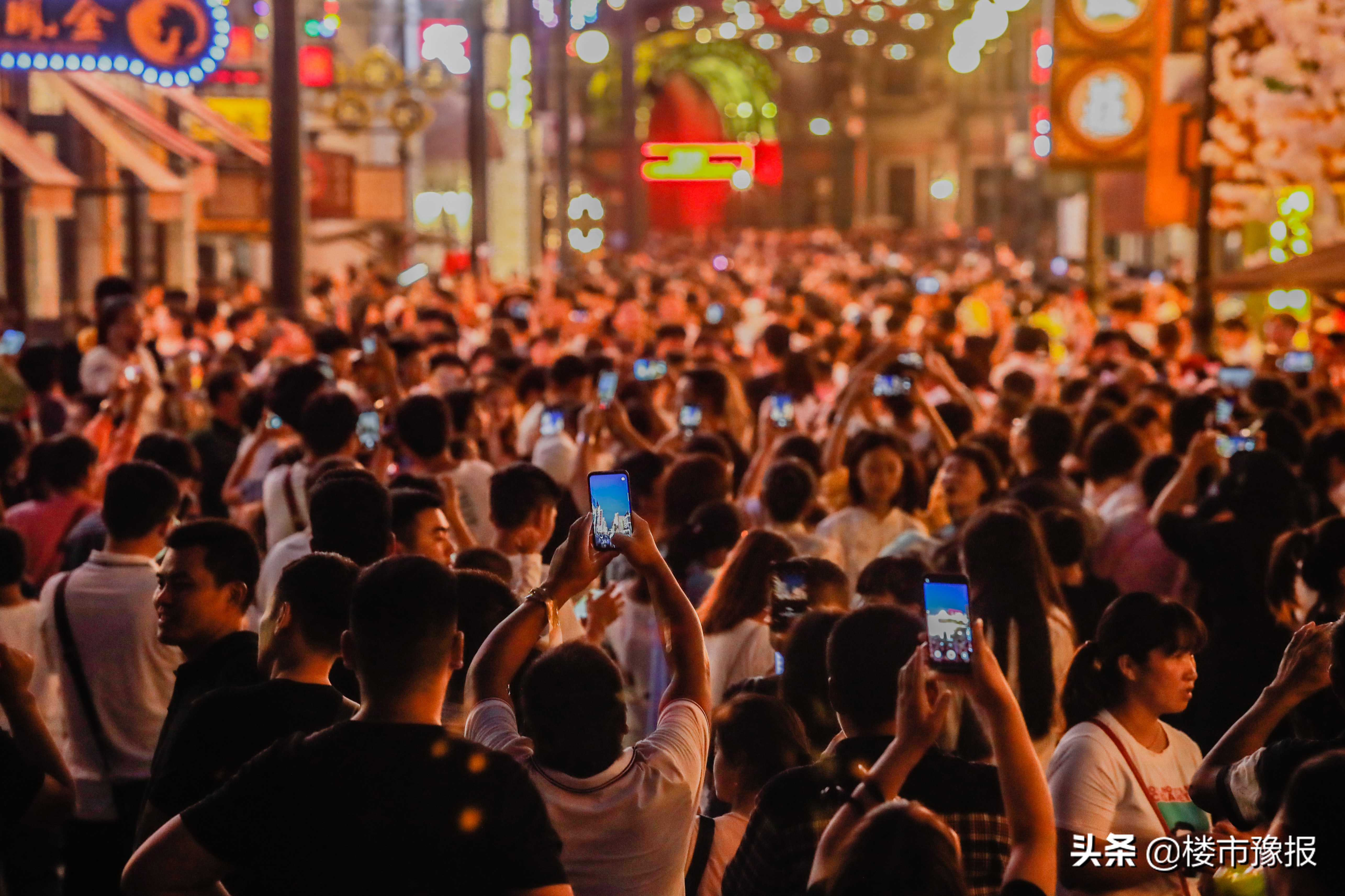 建业电影小镇实景记录,建业电影小镇必看