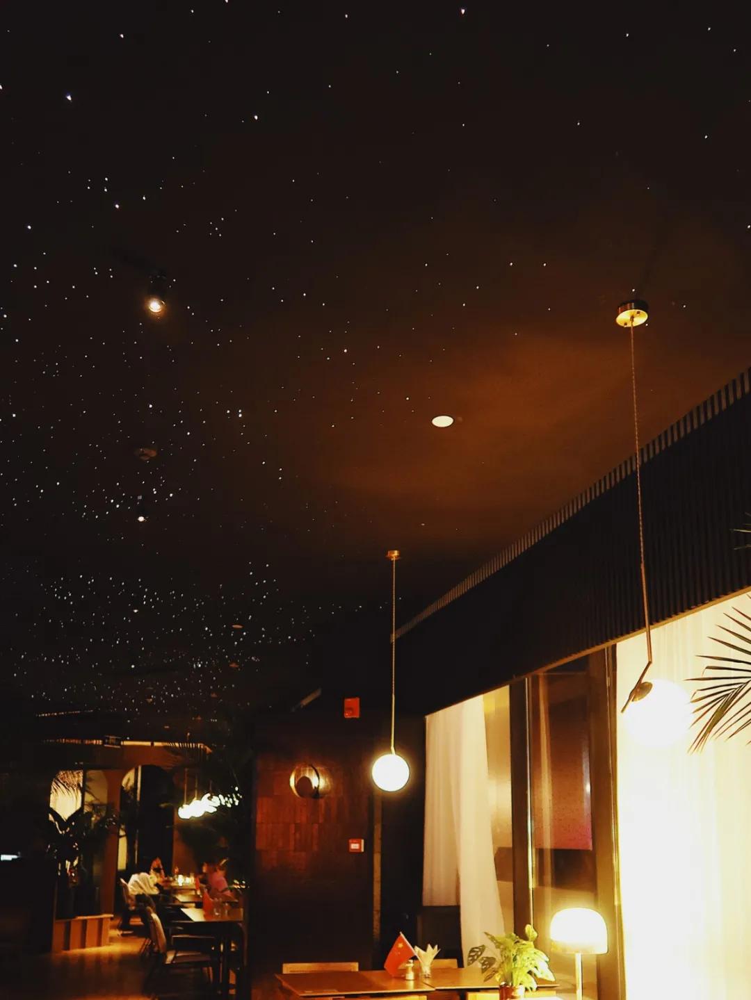 西安有哪些有名气的商场,西安有哪些大型的商场