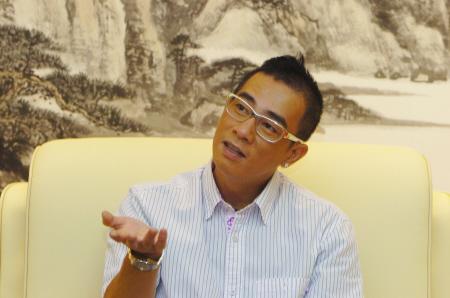 山哥陈小春重出江湖图片,陈小春2019年电影上映时间表