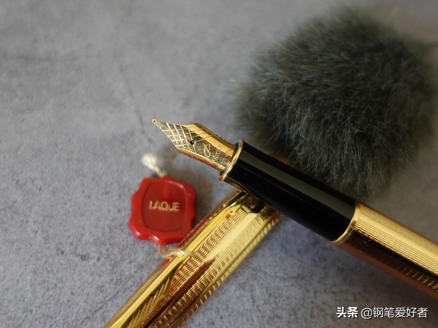 派克钢笔18k纯金老款,全新派克卓尔系列钢笔18k750