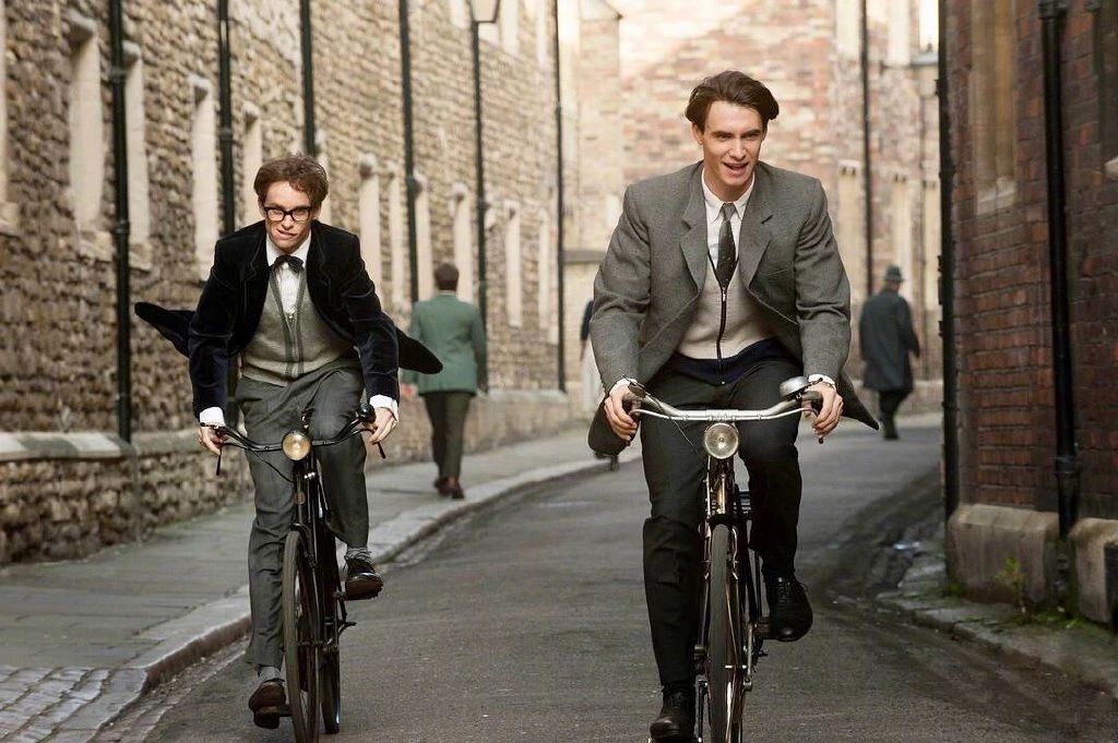 初秋百搭减龄学院风衬衫穿搭分享 (秋季学院风穿搭推荐)