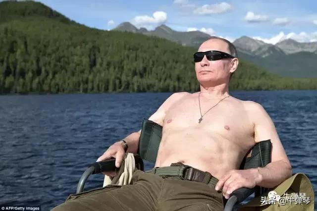 普京已执政整整20年了,他最近又秀了一把新技能