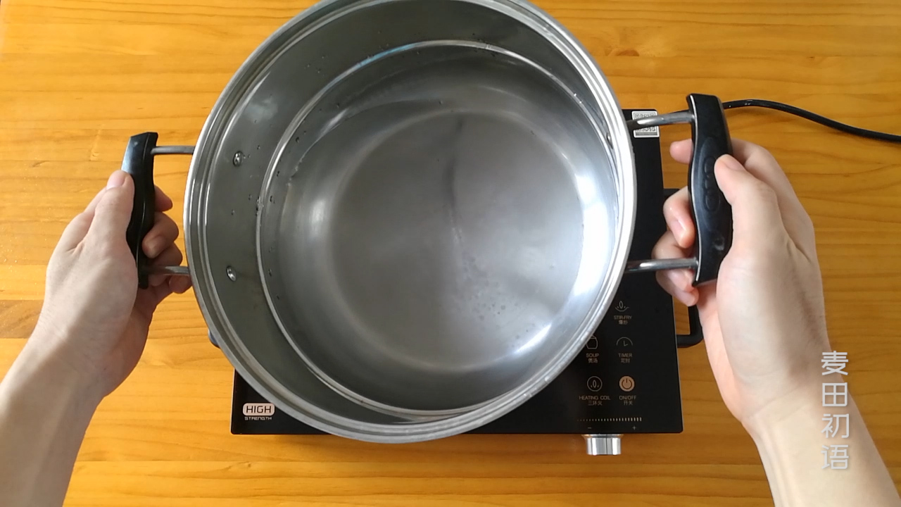 香味十足的奶香馒头，超级松软有弹性，不坑洼不缩皱的秘密都在这