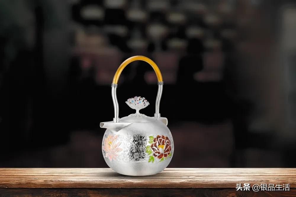 寒夜客来茶成酒一片冰心在玉壶,寒夜客来茶当酒一片冰心在玉壶