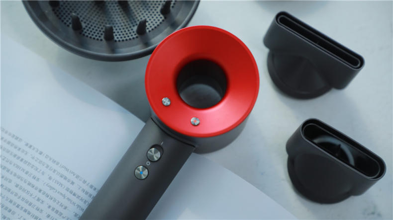 情人节礼物戴森吹风机定制款,走心情人节礼物