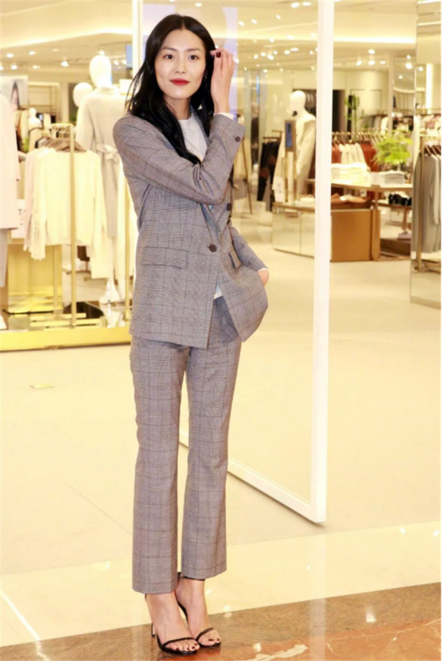 七分阔腿裤牛仔裤搭配什么鞋子,秋装新款阔腿裤小黑裤