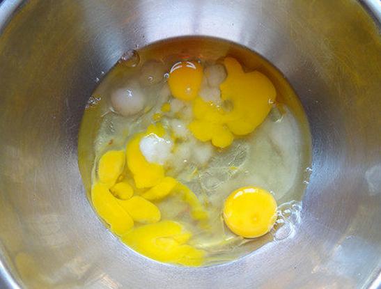 庄里日记无水蜂蜜小蛋糕,无水蜂蜜蛋糕怎样不粘盘