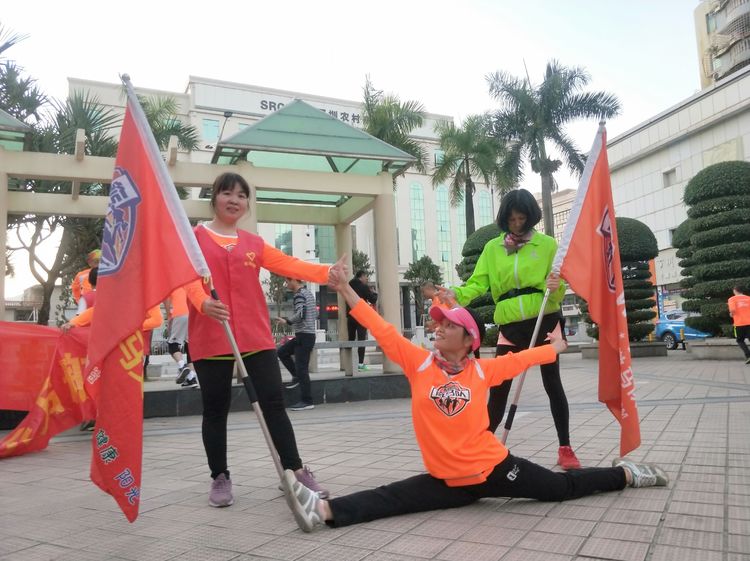 魅力深马，微马同行！六约微马助力深圳国际马拉松