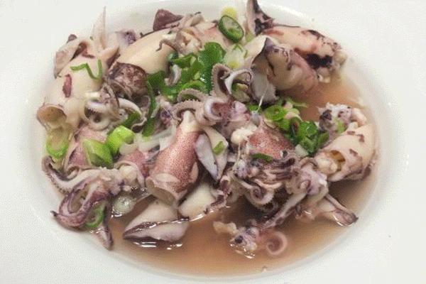 这个最适合冬天来的北方小城，光是海鲜就能让你吃回票价