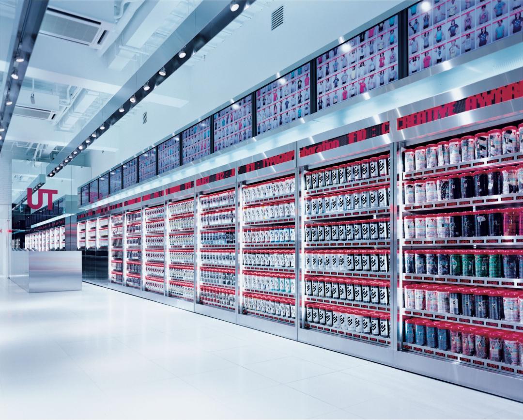 他为优衣库、日清变出设计魔术，这位日本设计师正在上海办展