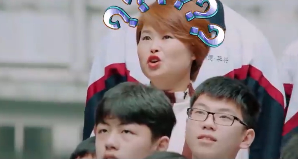 初中女生跳拉丁舞,初二女生跳拉丁舞