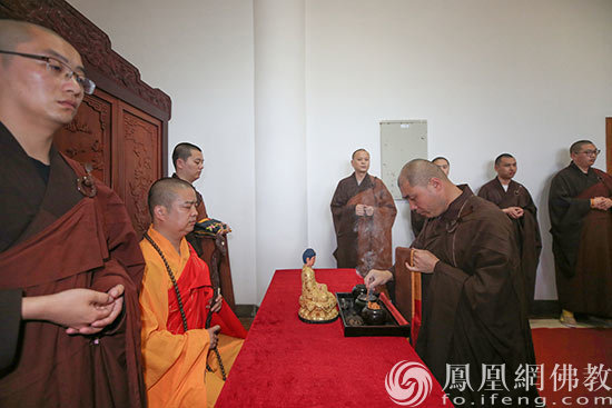 能进法师应邀于普陀山宝陀讲寺作佛学专题讲座