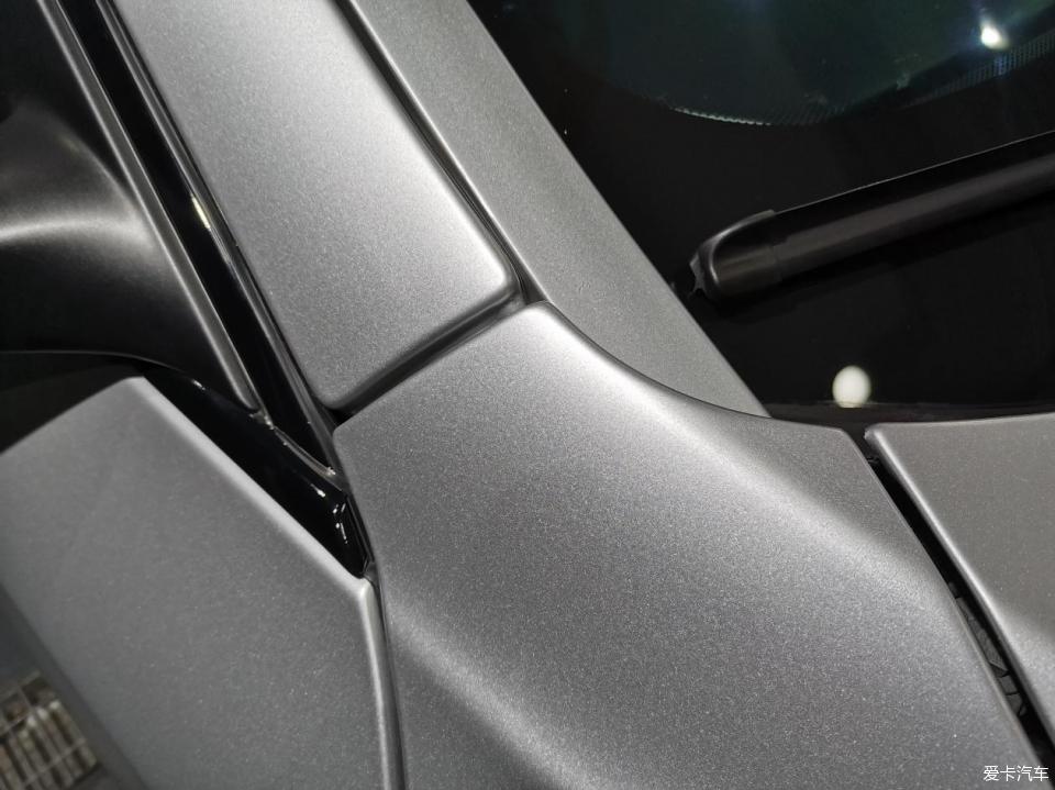 宝马5系贴膜改色罗曼尼红双拼,宝马5系贴膜改色