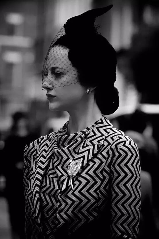 英国历史上最禁断的爱恋：国王退位，只为与她成婚