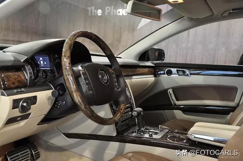 最新款豪华大众辉腾,2015年大众辉腾v84座顶配