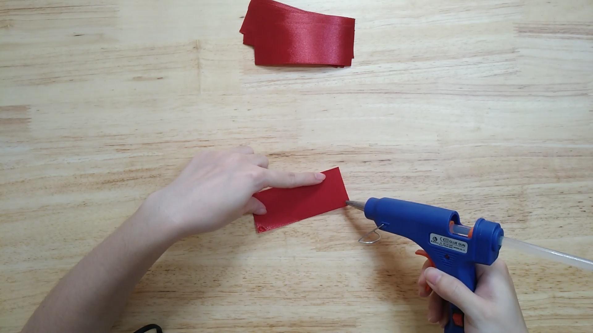 自制丝带玫瑰花花束,自制玫瑰花发饰图解