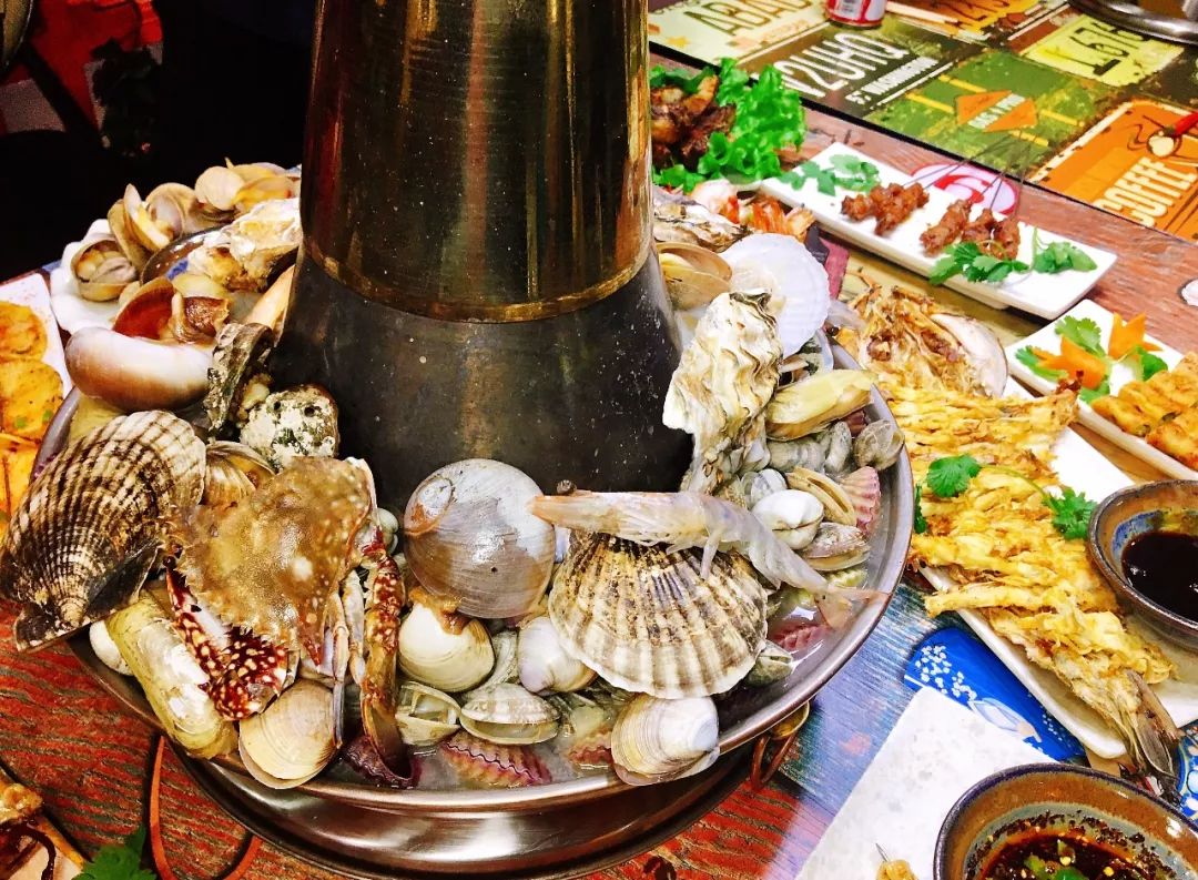 专注烤羊肉串三十年,自助烤串铜火锅