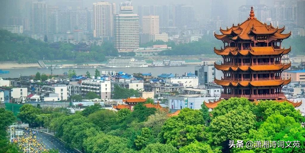 “神女应无恙，当惊世界殊”：再读《水调歌头·游泳》