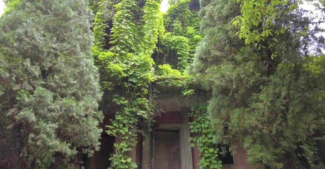 贵阳废弃别墅群发现大量遗留物,贵阳大山深处别墅群