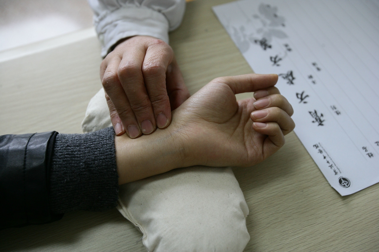 经络不通淤堵会头晕目眩,身体有寒经络不通最好的方法