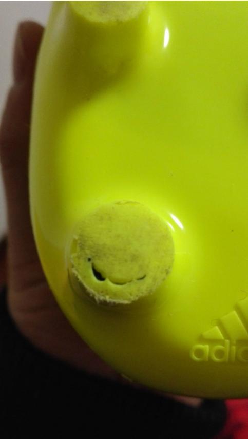 足球鞋磨钉靠谱吗,足球鞋磨钉的弊端