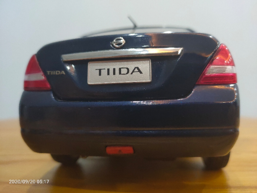 日产骐达老款汽车模型,14岁的暖男