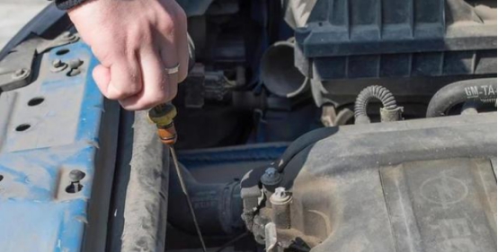 新手自己怎么换机油,新手如何自己动手更换机油